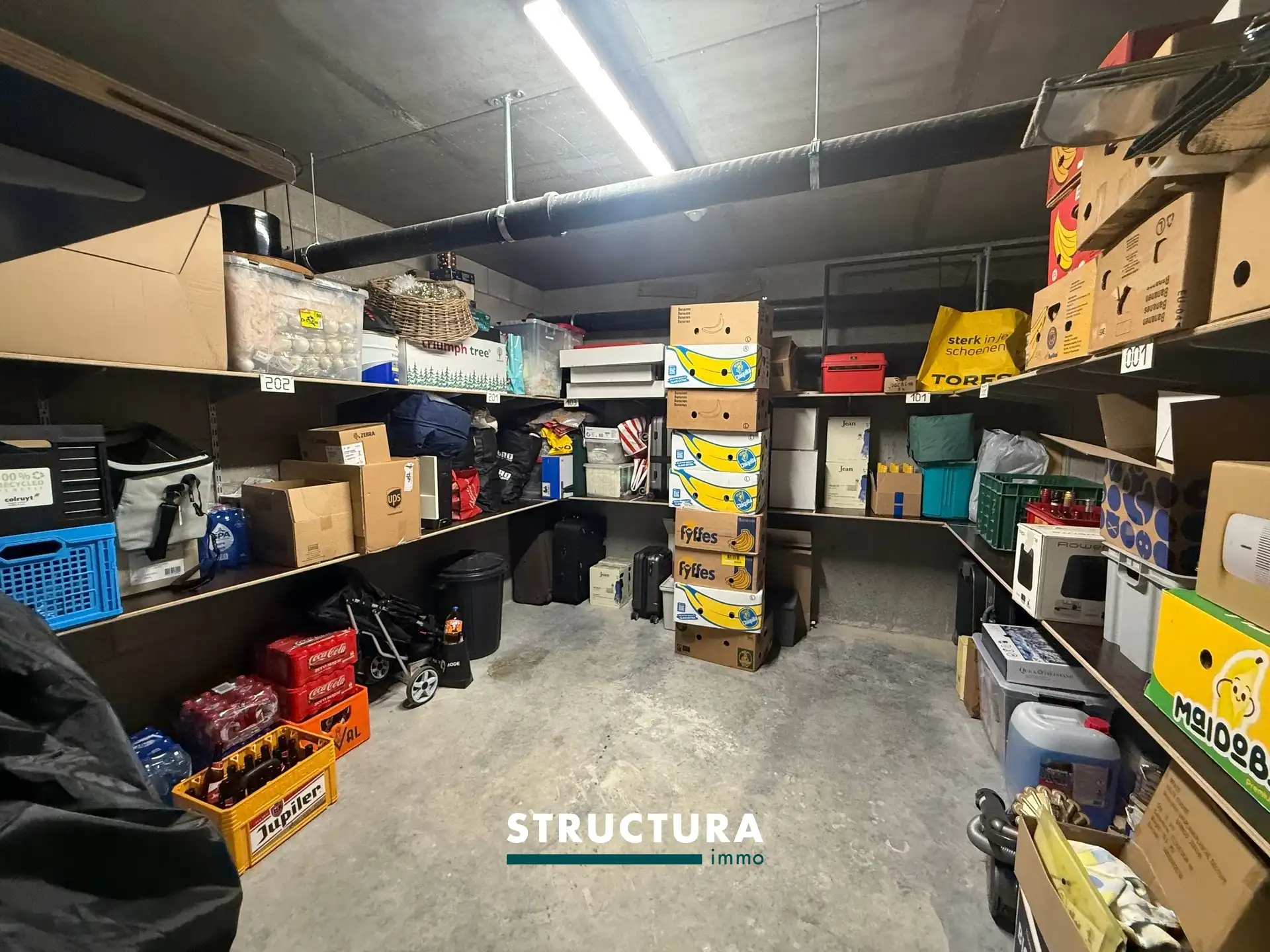 Appartement met 1 slaapkamer, terras en parking foto 12