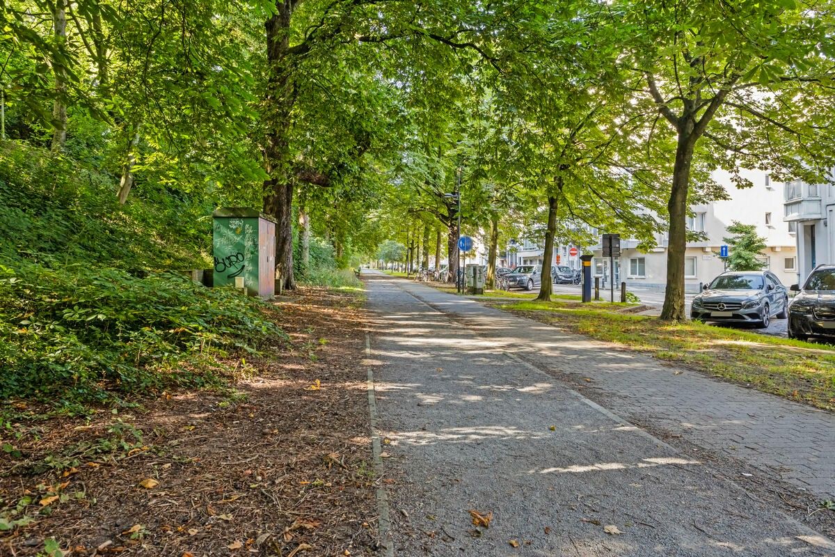 Residentieel gelegen appartement aan het Citadelpark met 2 slaapkamers en groot zonnig terras. foto 19