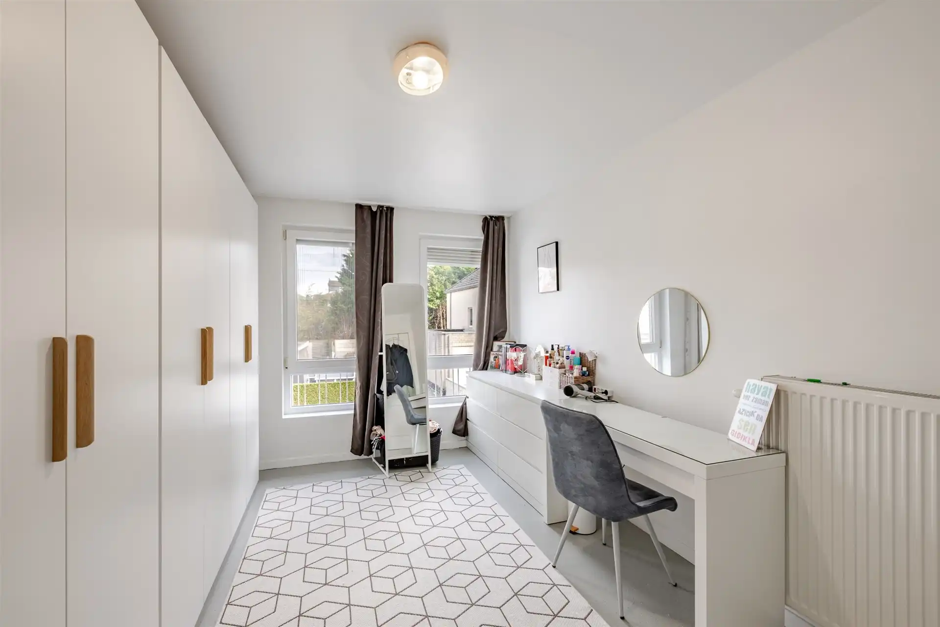 Ruime woning met 4 slks, tuin en garage foto 12