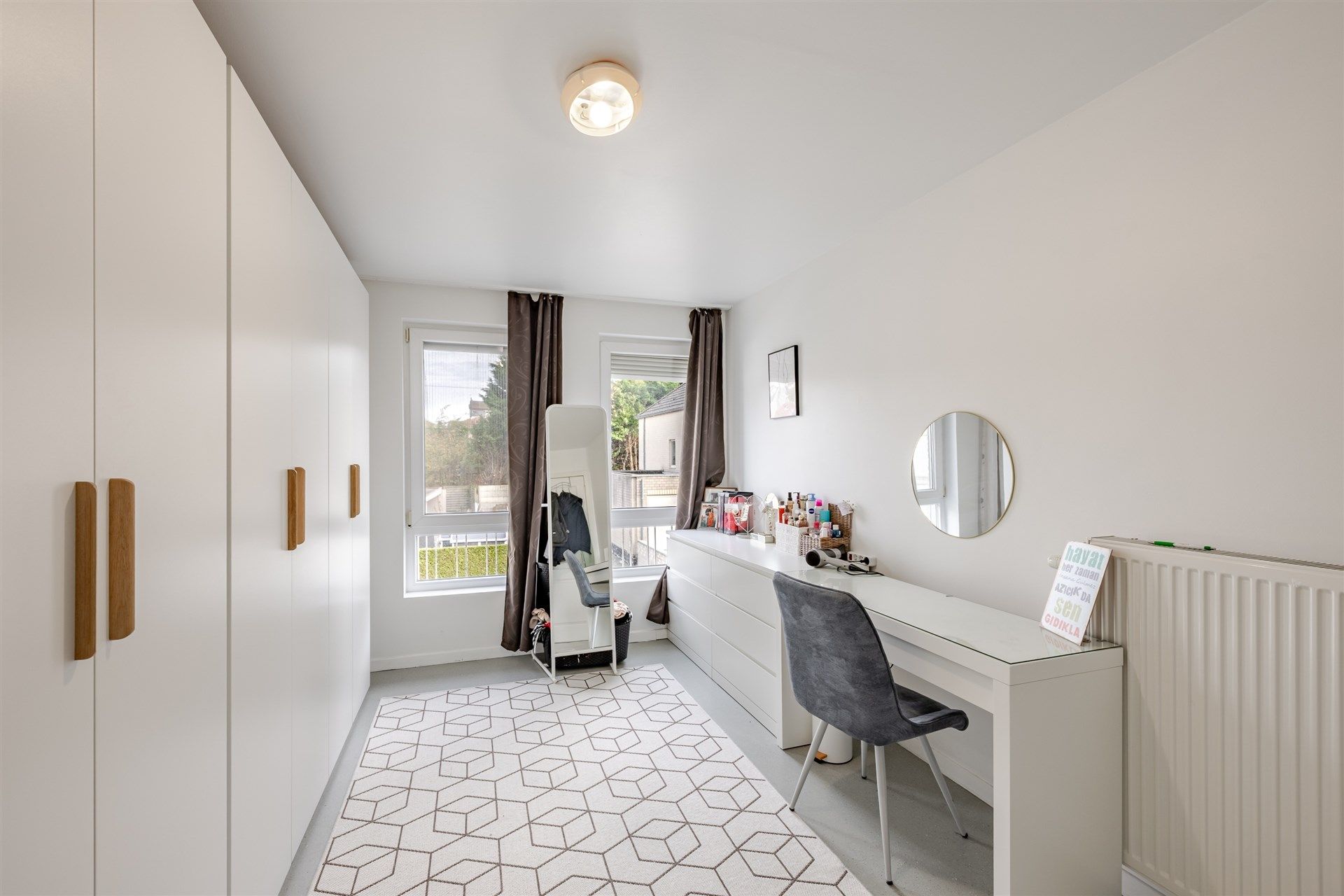 Ruime woning met 4 slks, tuin en garage foto 12