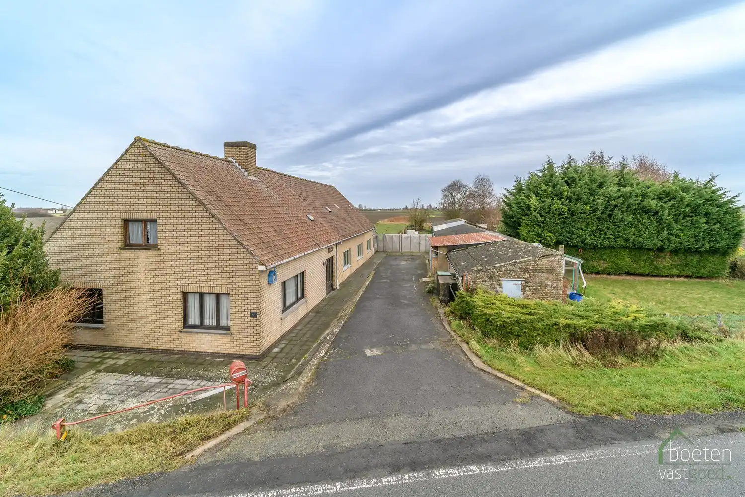 Steenkerke: Prachtig gelegen landhuis langs de Lo-vaart tussen Veurne en Alveringem op 38a 90ca grondopp. foto 22