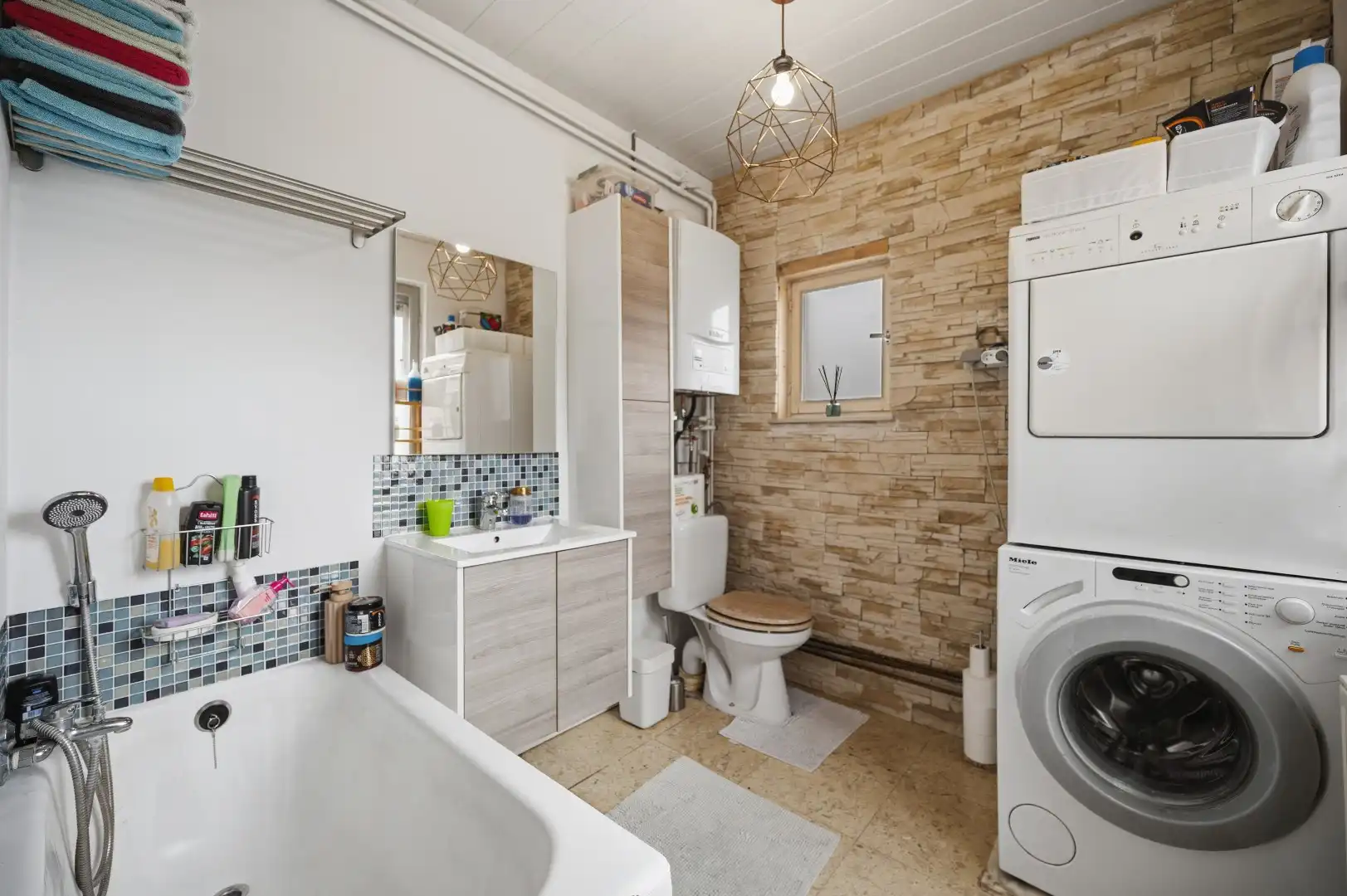 Instapklare open bebouwing in Wommersom met tuin, terras, garage en 3 slaapkamers foto 13