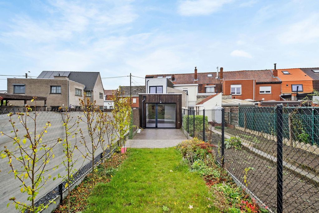 Energiezuinige & instapklare woning in hartje Moen! foto 16