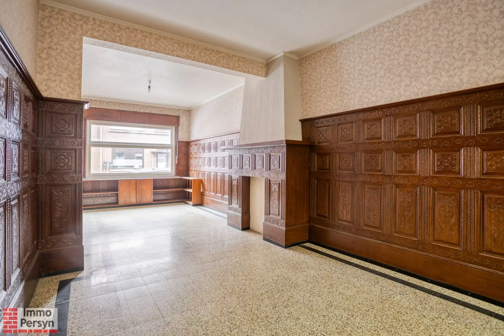 Te renoveren woning met 3 (mogelijks 4) slaapkamers en tuin met uitweg foto 2