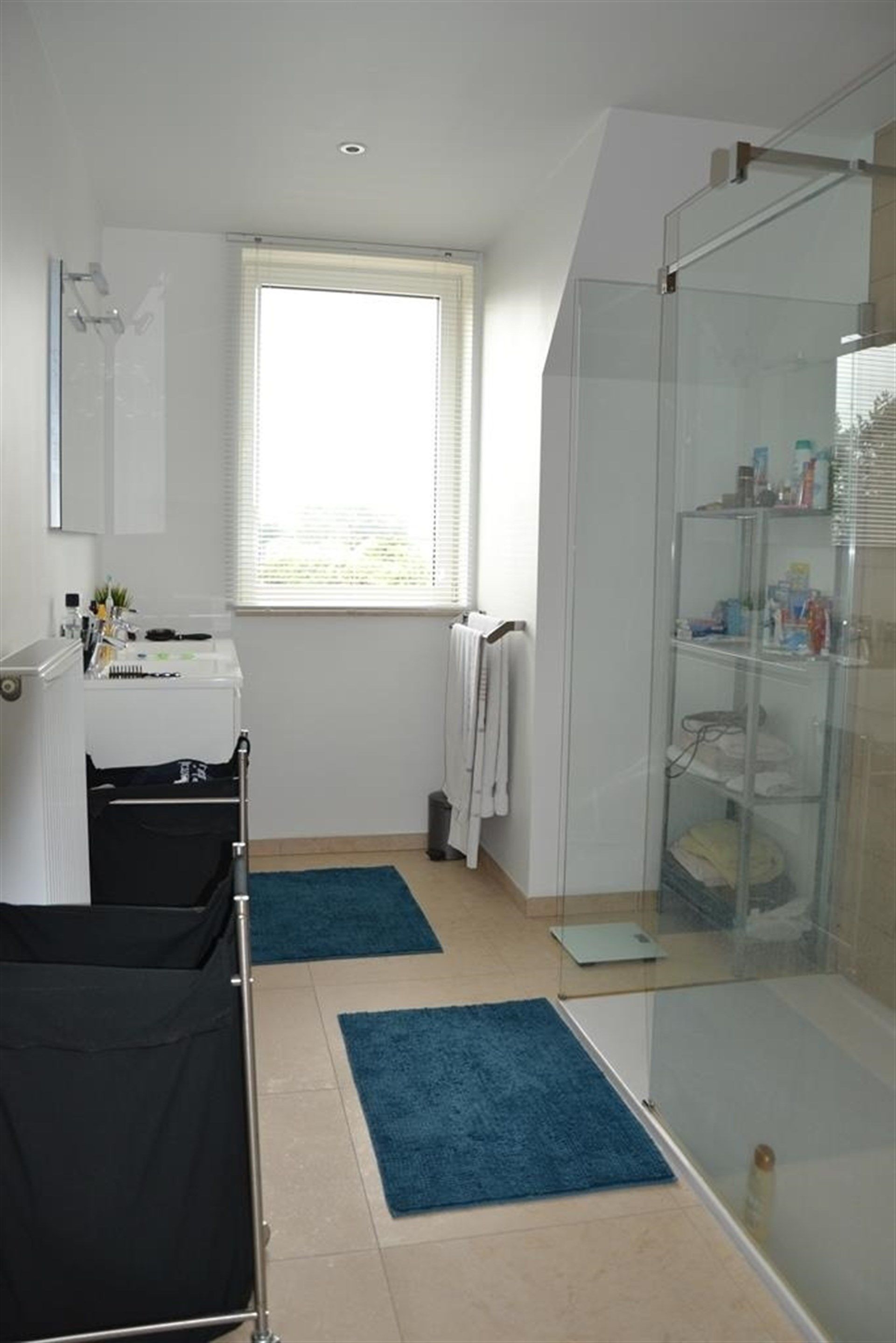 Rustig gelegen appartement met terras en garage. foto 10