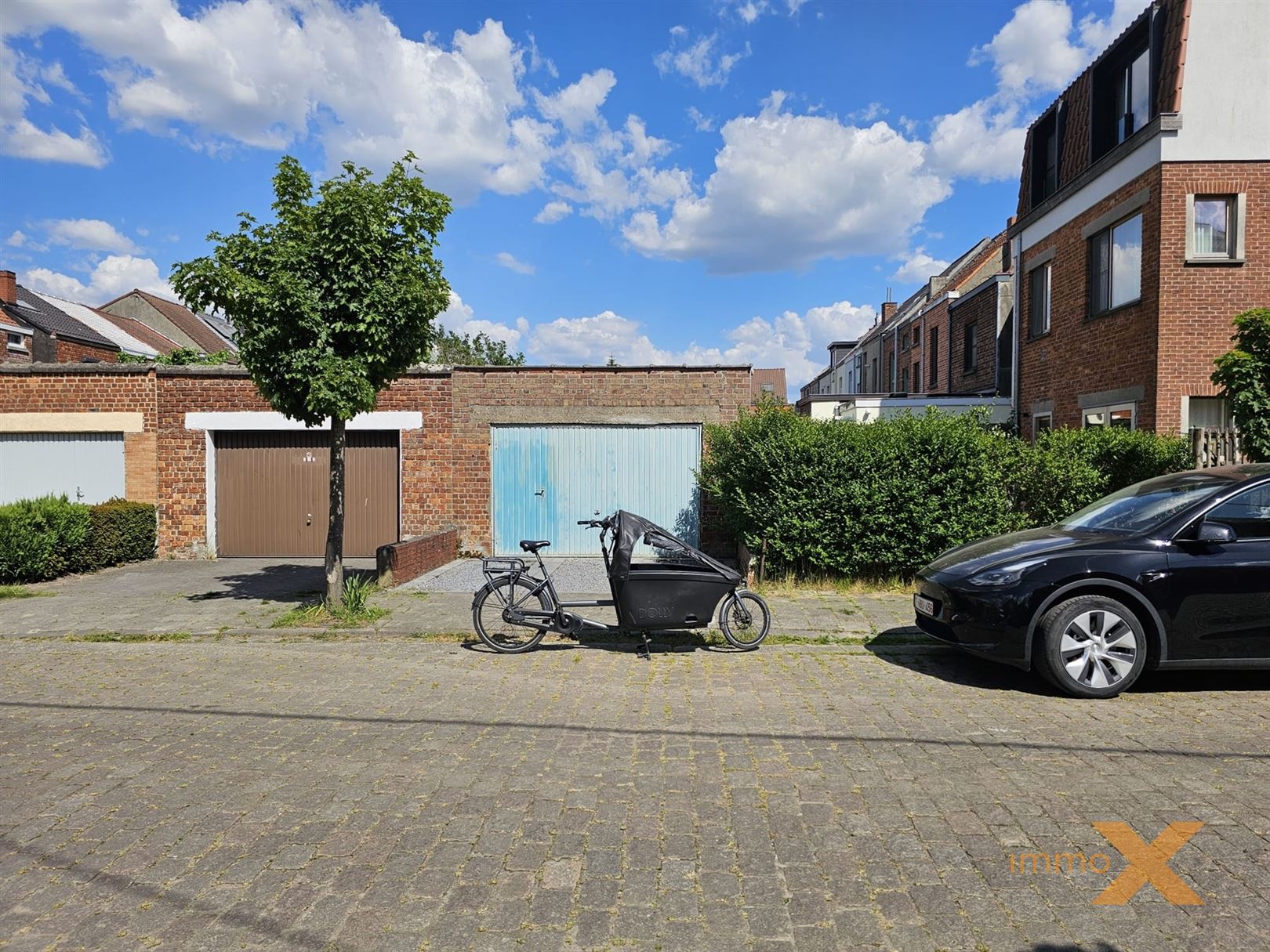 CHARMANTE WONING MET TUIN EN GARAGE foto 3
