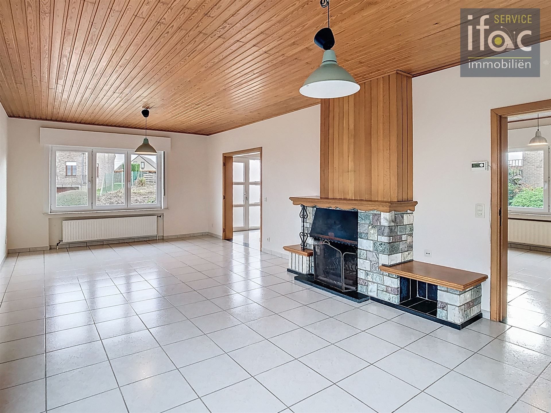 Ruime alleenstaande villa met panoramisch uitzicht foto 3