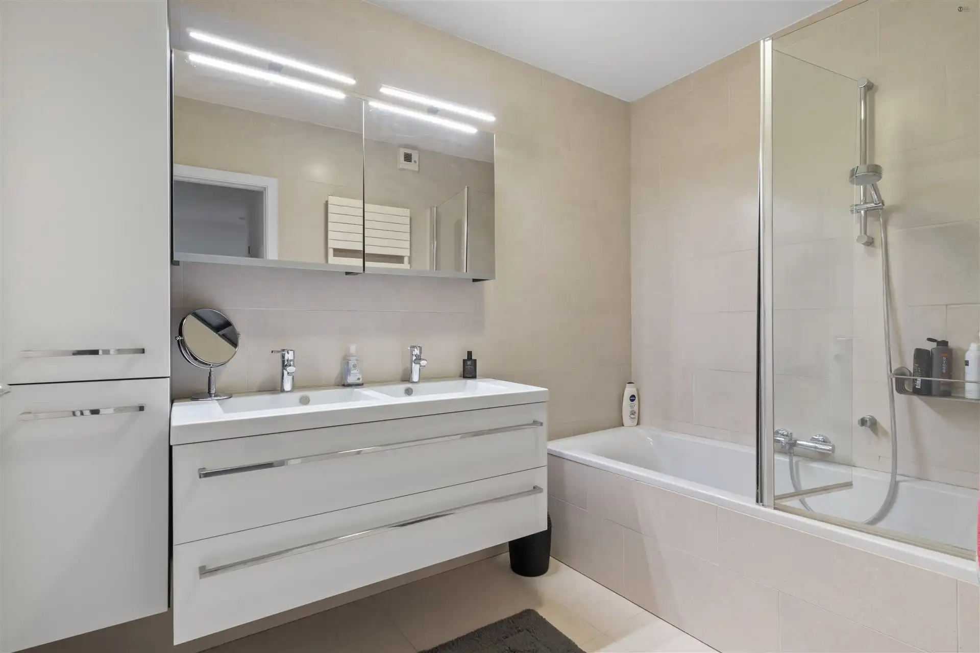 Top gelegen appartement te Stekene foto 14