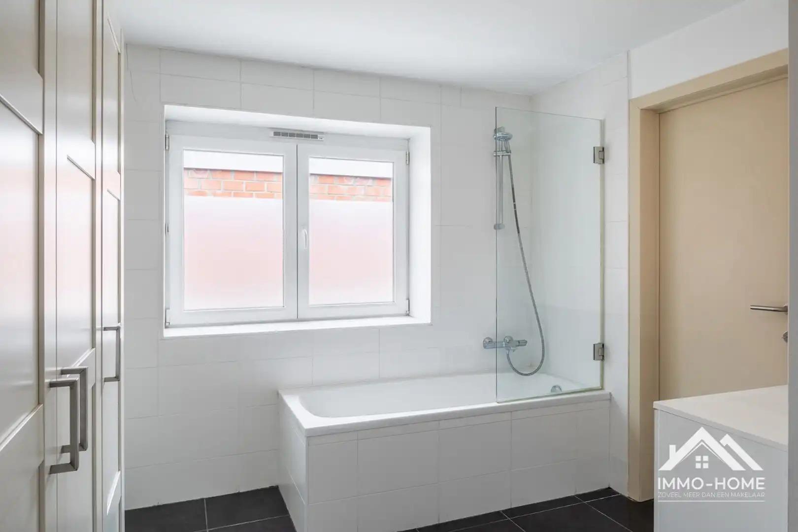 Opportuniteit ..wonng met 2 gerenoveerde appartementen en in TOP staat!! foto 16