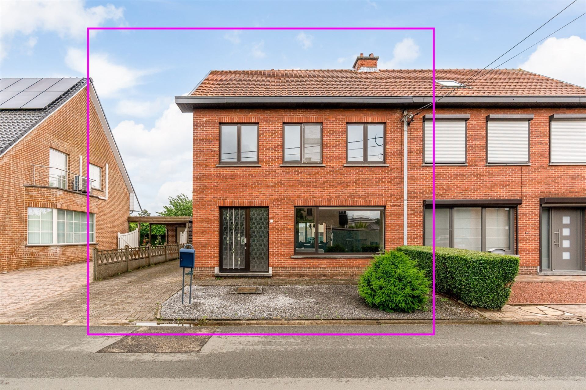 Halfopen bebouwing met tuin foto 22