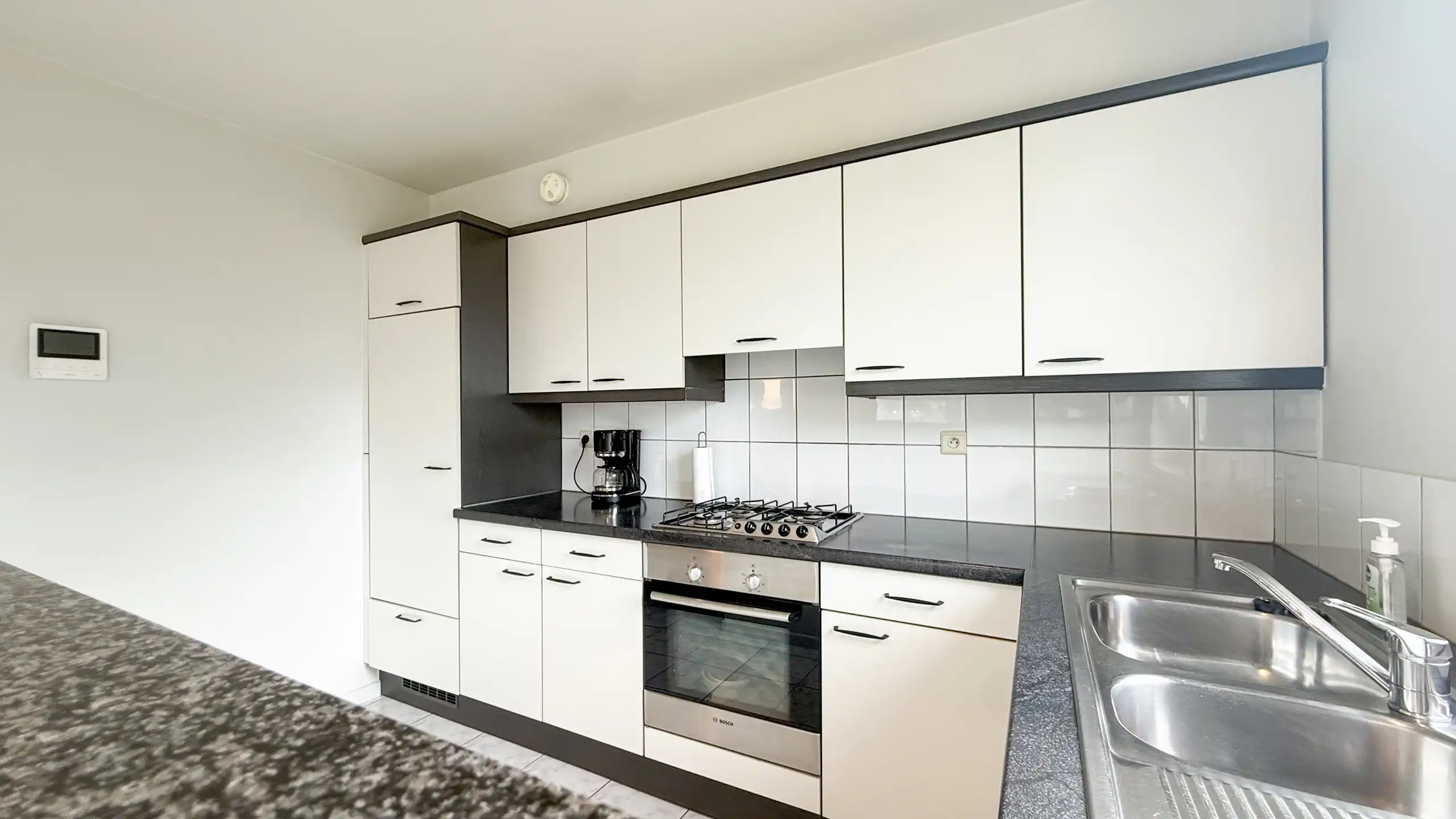 Ruim appartement op toplocatie met 2 slaapkamers! foto 11