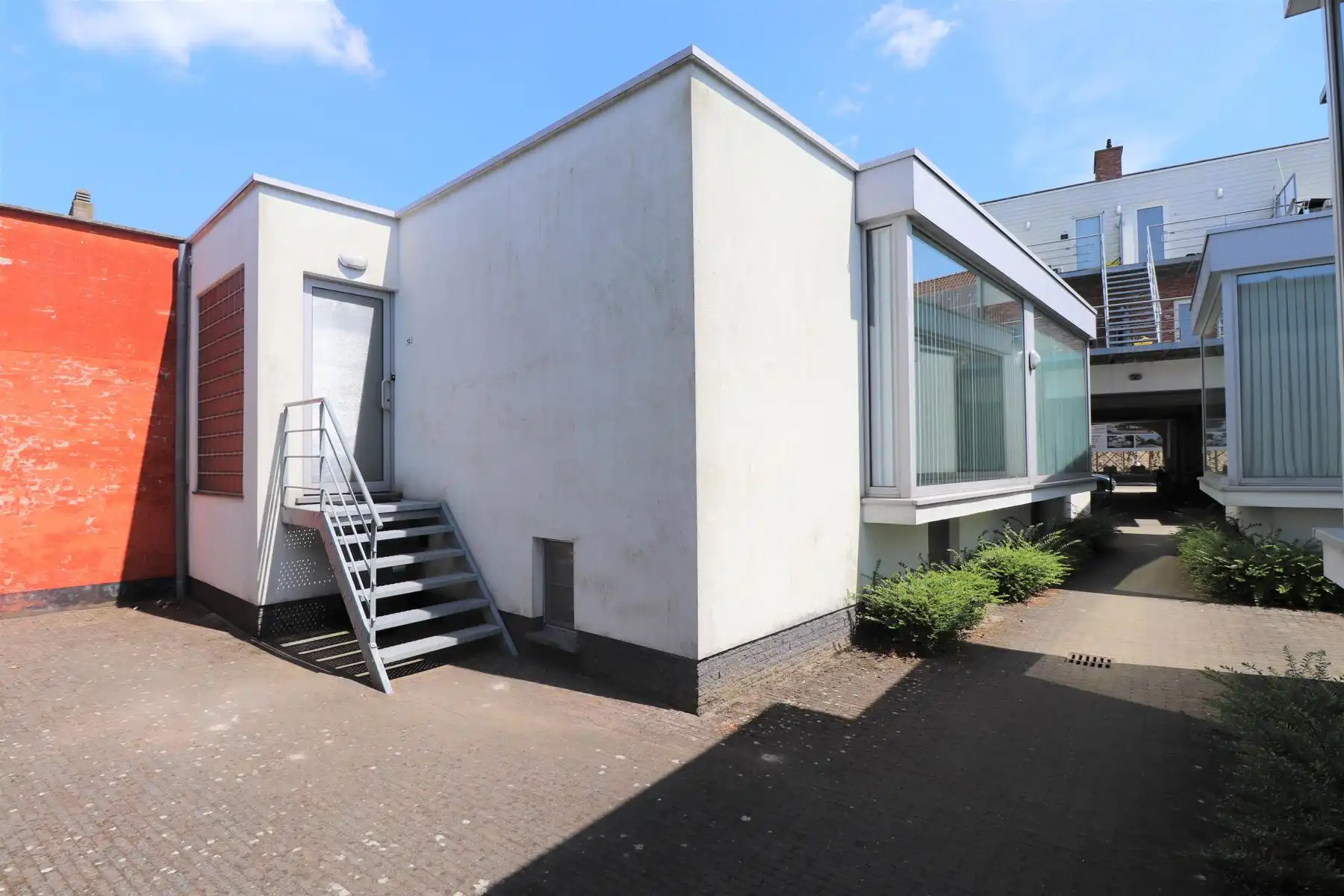 Woonunit van 100m² met 1 slaapkamer in het centrum van Hoogstraten. foto {{pictureIndex}}