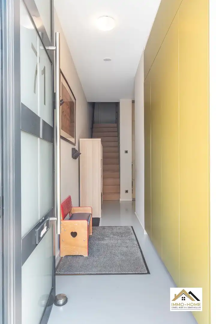 Héél erg ruime gerenoveerde woning met garage nabij centrum Lokeren! foto 10