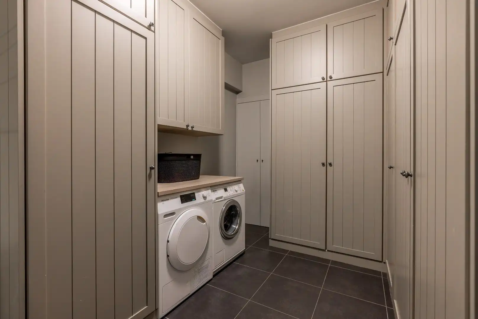 Ruime, kwalitatief afgewerkte woning + naastgelegen bouwgrond op een rustige ligging in Gompel. foto 30
