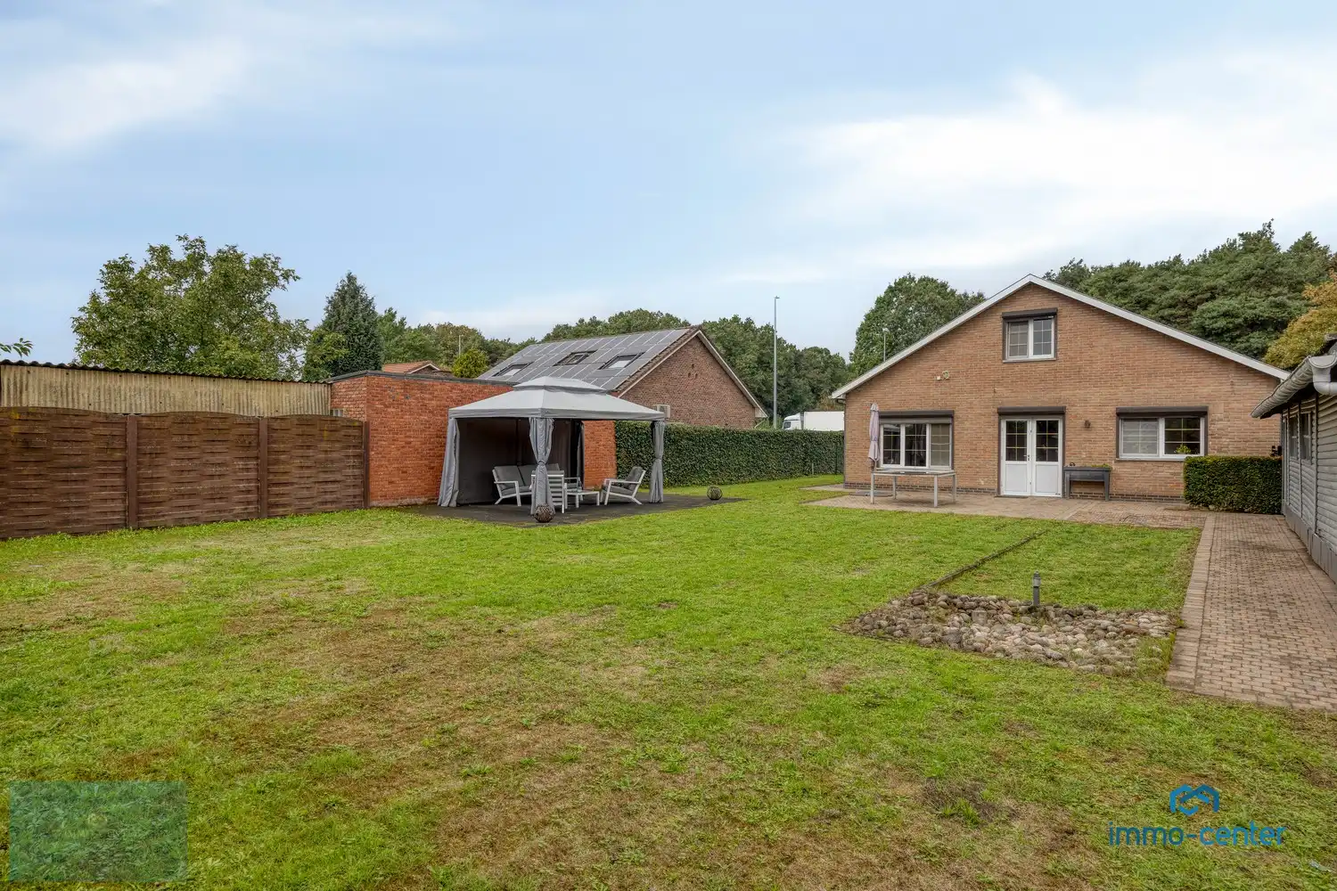 Ruime vrijstaande woning met 4 slaapkamers en grote tuin foto 21