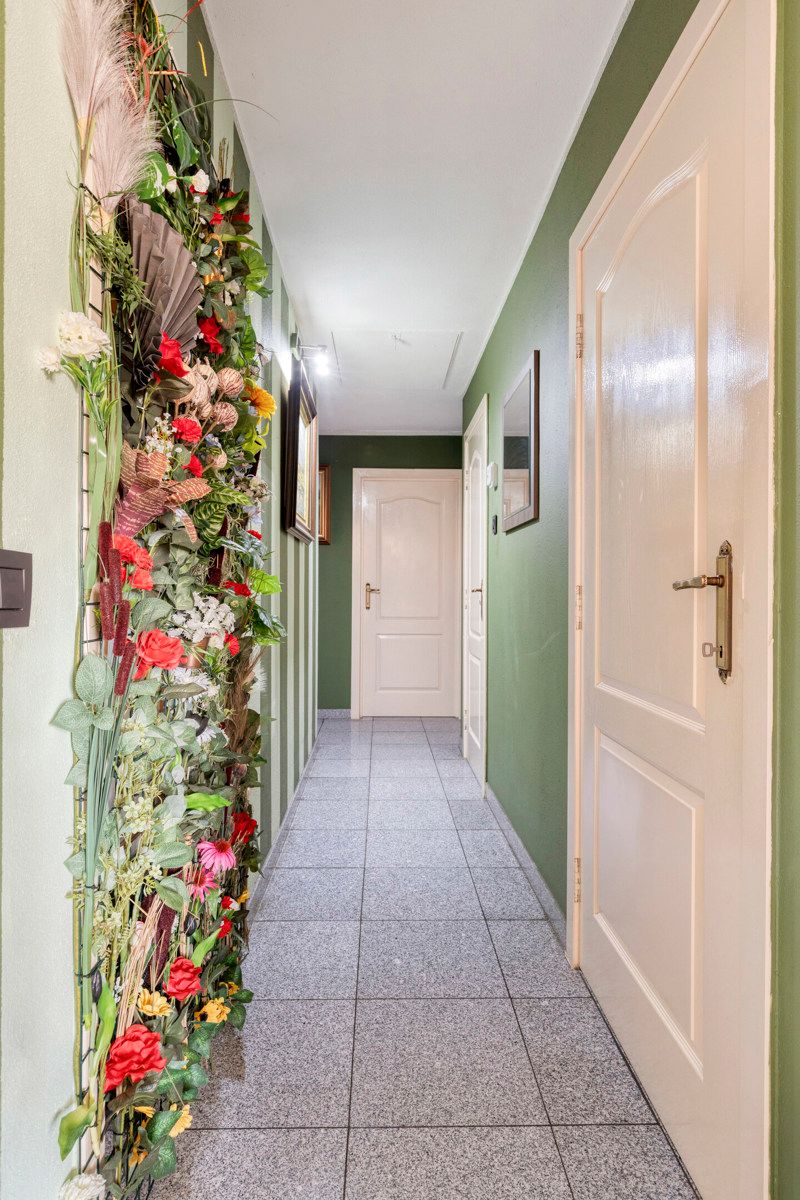 Prachtig alleenstaand 2-slaapkamer appartement met carport. foto 9