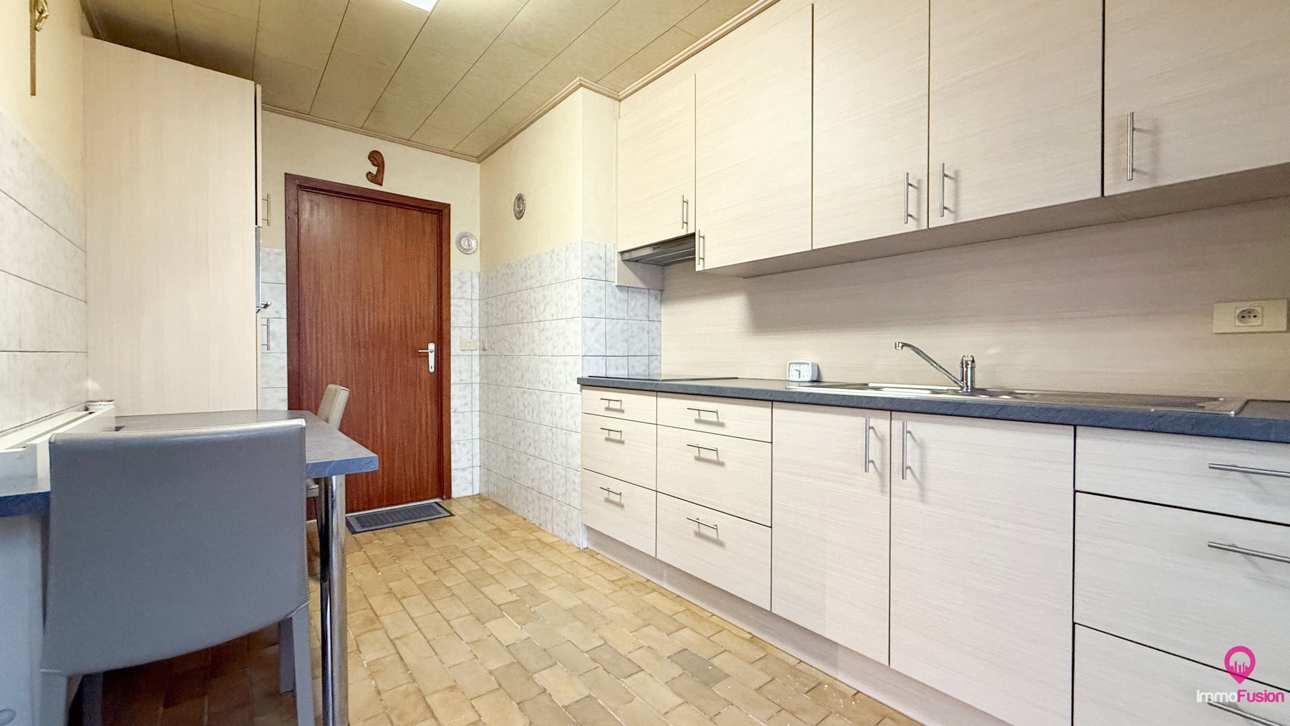 Gelijkvloerse woning op 10a met 3slpk en inpandige garage! foto 8