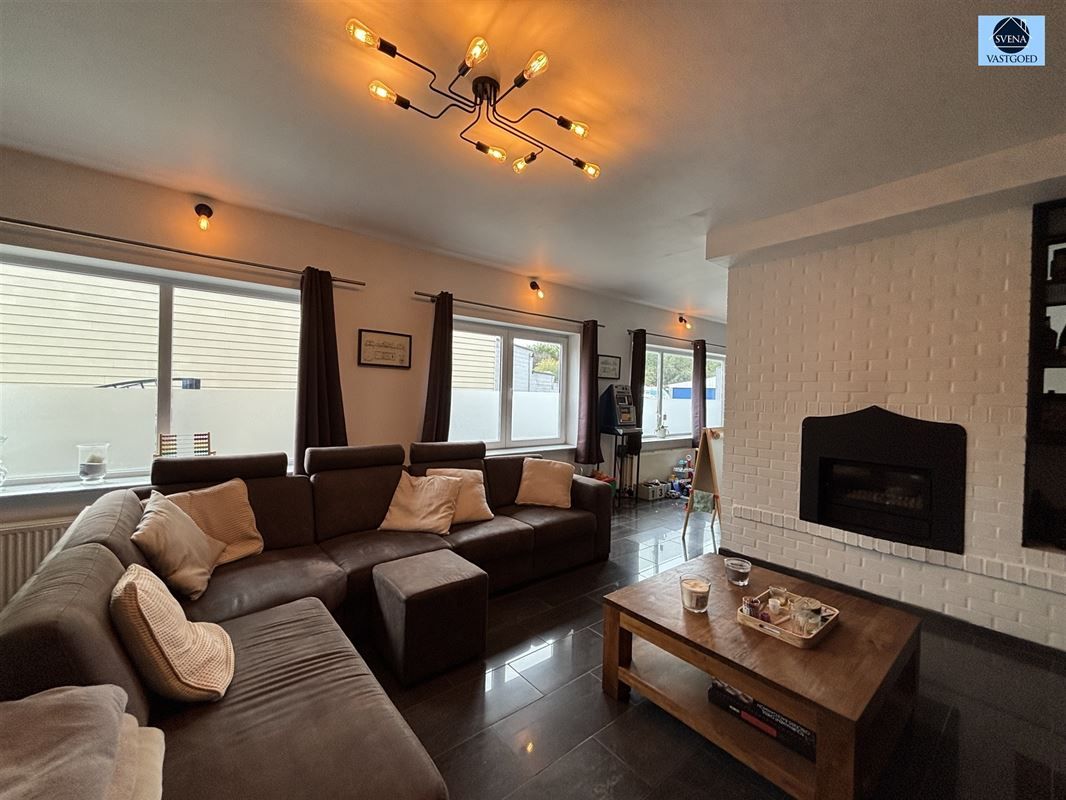 Hoofdfoto van de publicatie: RUIME WONING MET LOODS