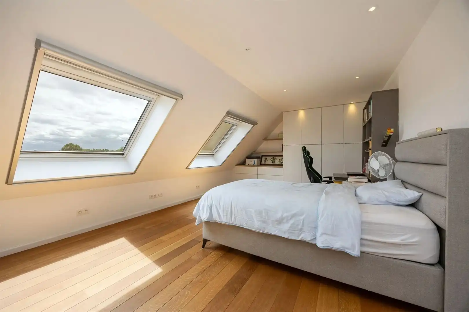 PENTHOUSE duplex 248m² op de golf van Brasschaat foto 15