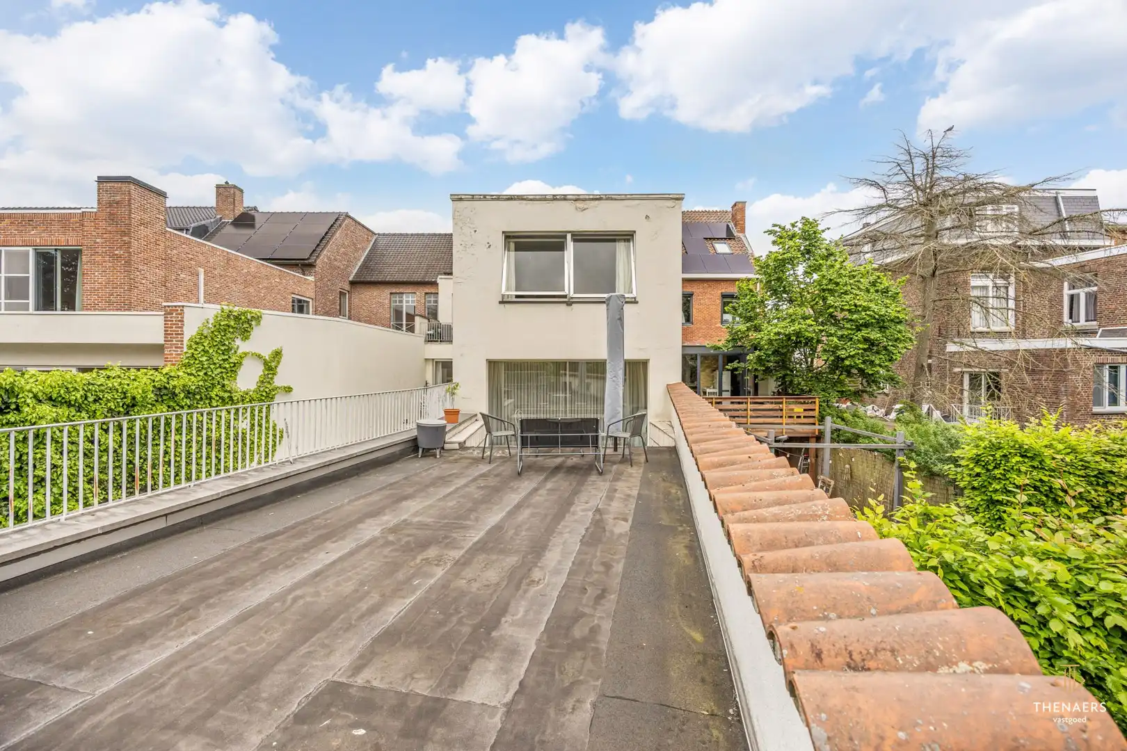 Statige woning met uitzonderlijk veel ruimte, karakter en mogelijkheden pal in het centrum van Sint-Truiden. foto 15