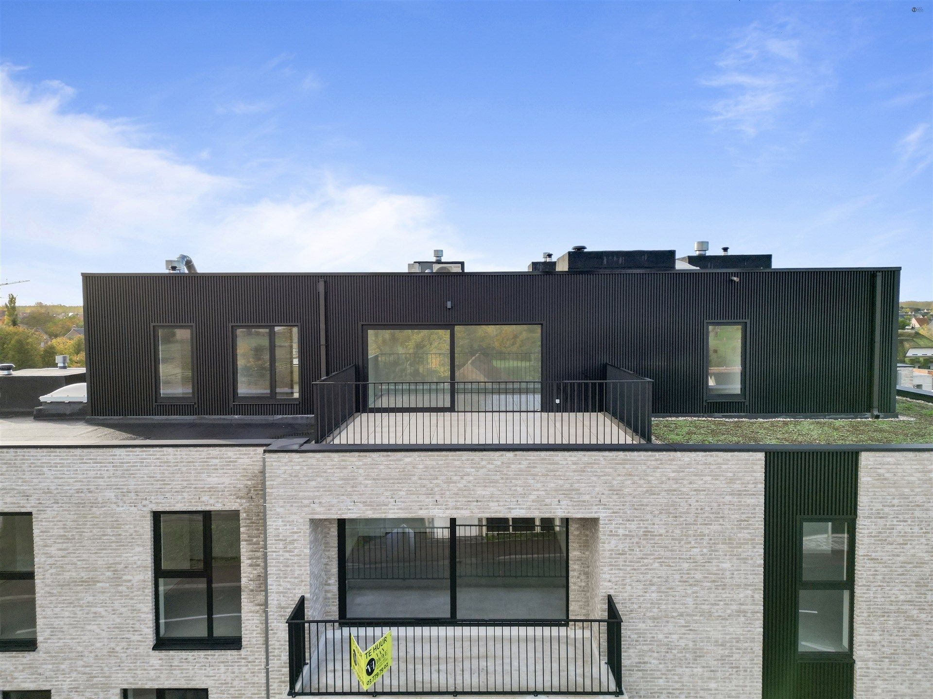 Riant penthouse appartement foto 3