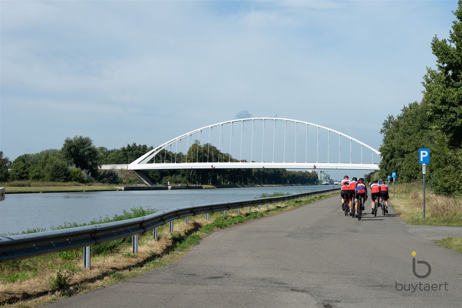 CHARME, RUST ÉN GROEN: TE RENOVEREN GEZINSWONING BESTAANDE UIT 2 DORPSHUISJES MET TUIN AAN DE VAART foto 37
