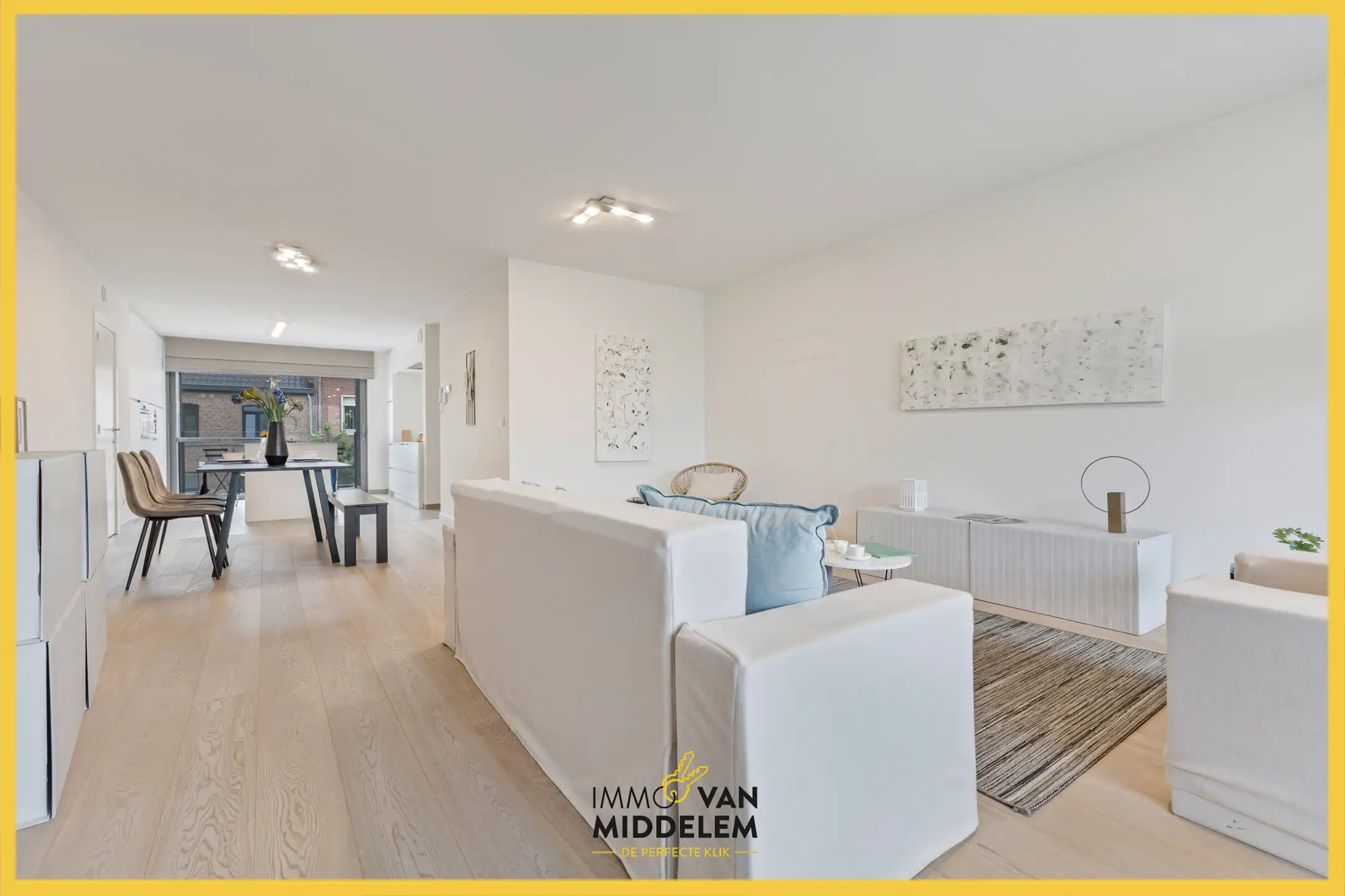 INSTAPKLAAR APPARTEMENT MET 2 SLPKS, 2 TERRASSEN EN GARAGE foto 7