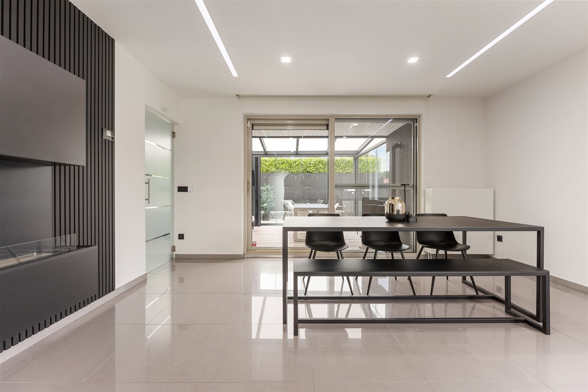 PRACHTIG GERENOVEERDE WONING MET 3 SLAAPKAMERS UITERST RUSTIG GELEGEN IN DE NABIJHEID VAN TESSENDERLO CENTRUM foto 8