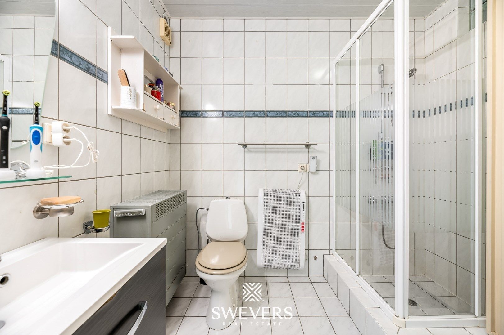 Gelijkvloerse woning met ruim magazijn op 34a 11ca foto 19