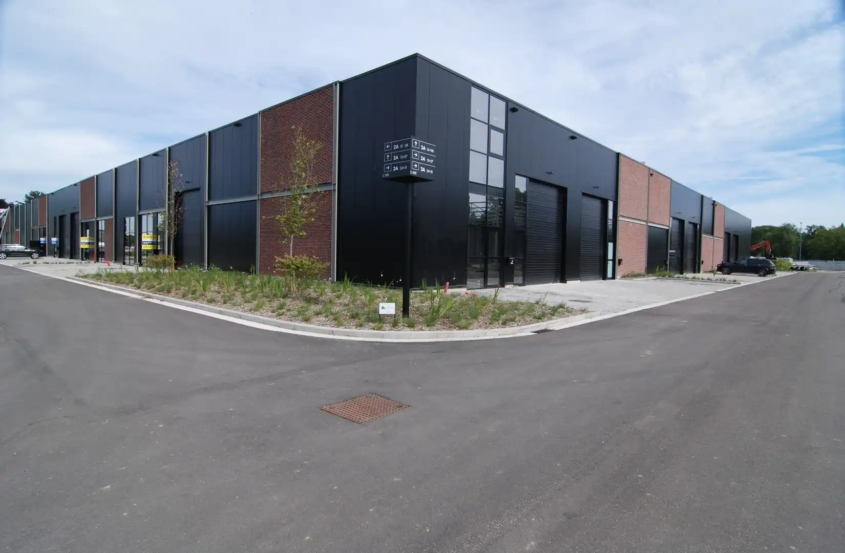 TE HUUR - KMO-unit (magazijn) van 194 m2 in Hasselt centrum foto 11