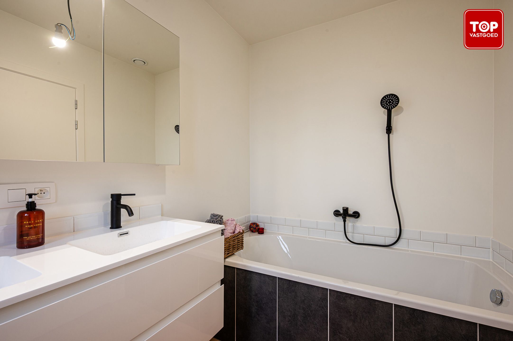 Top gerenoveerde gezinswoning in Mariakerke foto 21