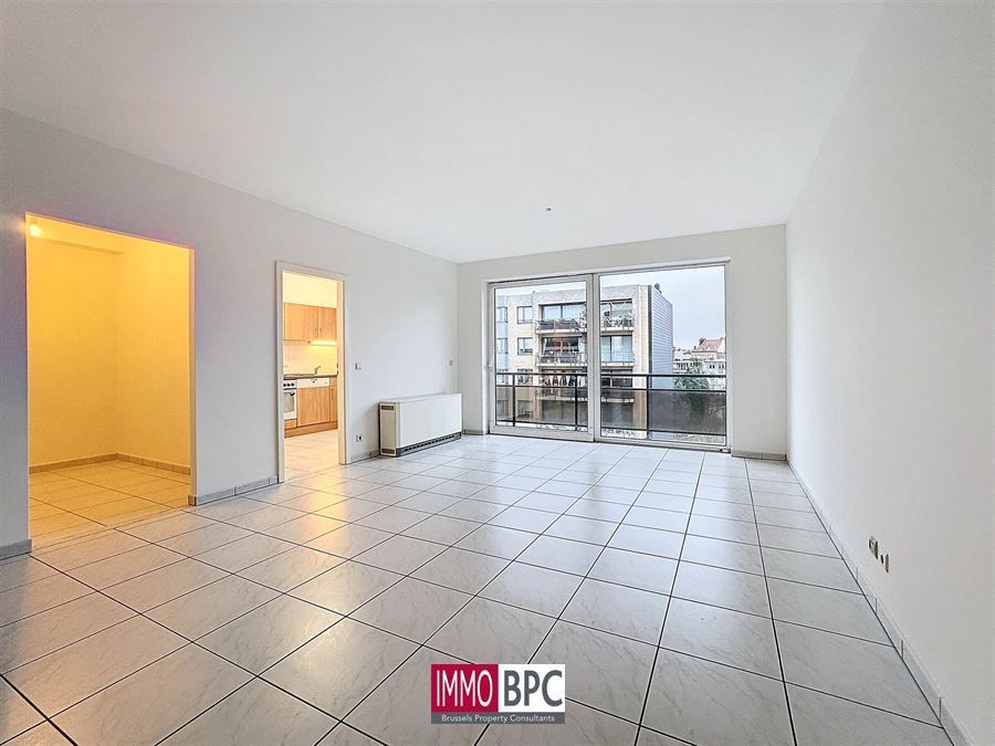 Ruim en modern appartement met terras foto {{pictureIndex}}