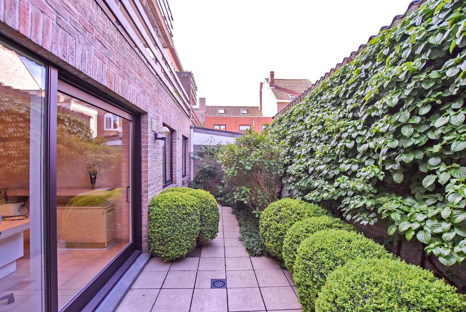 Ruim gelijkvloers appartement (127 m²) met tuin (30 m²) en 2 slaapkamers in hartje Nieuwpoort-stad foto 14