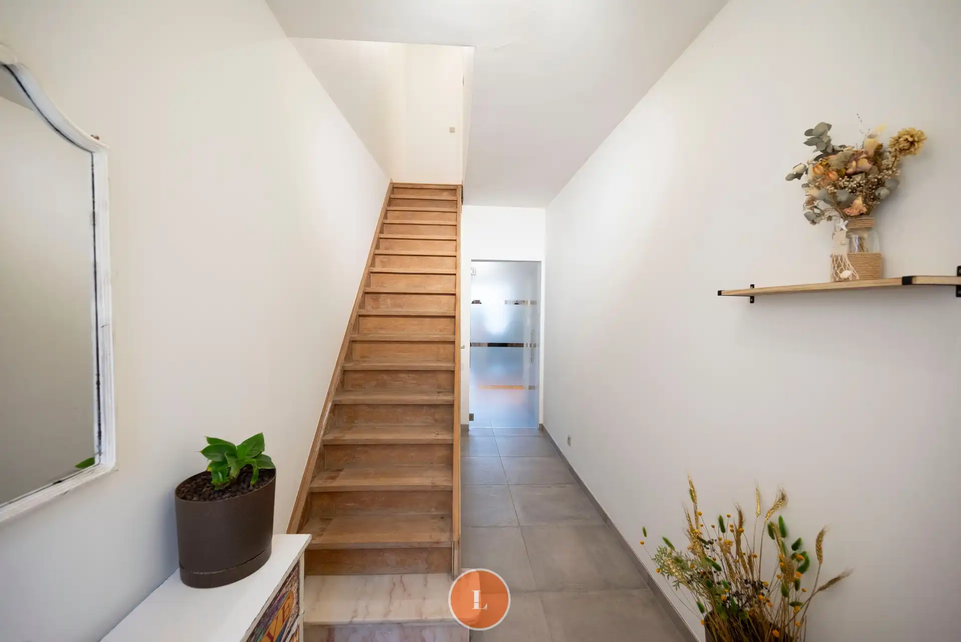 Instapklare gezinswoning met garage en tuin in Wevelgem. foto 2