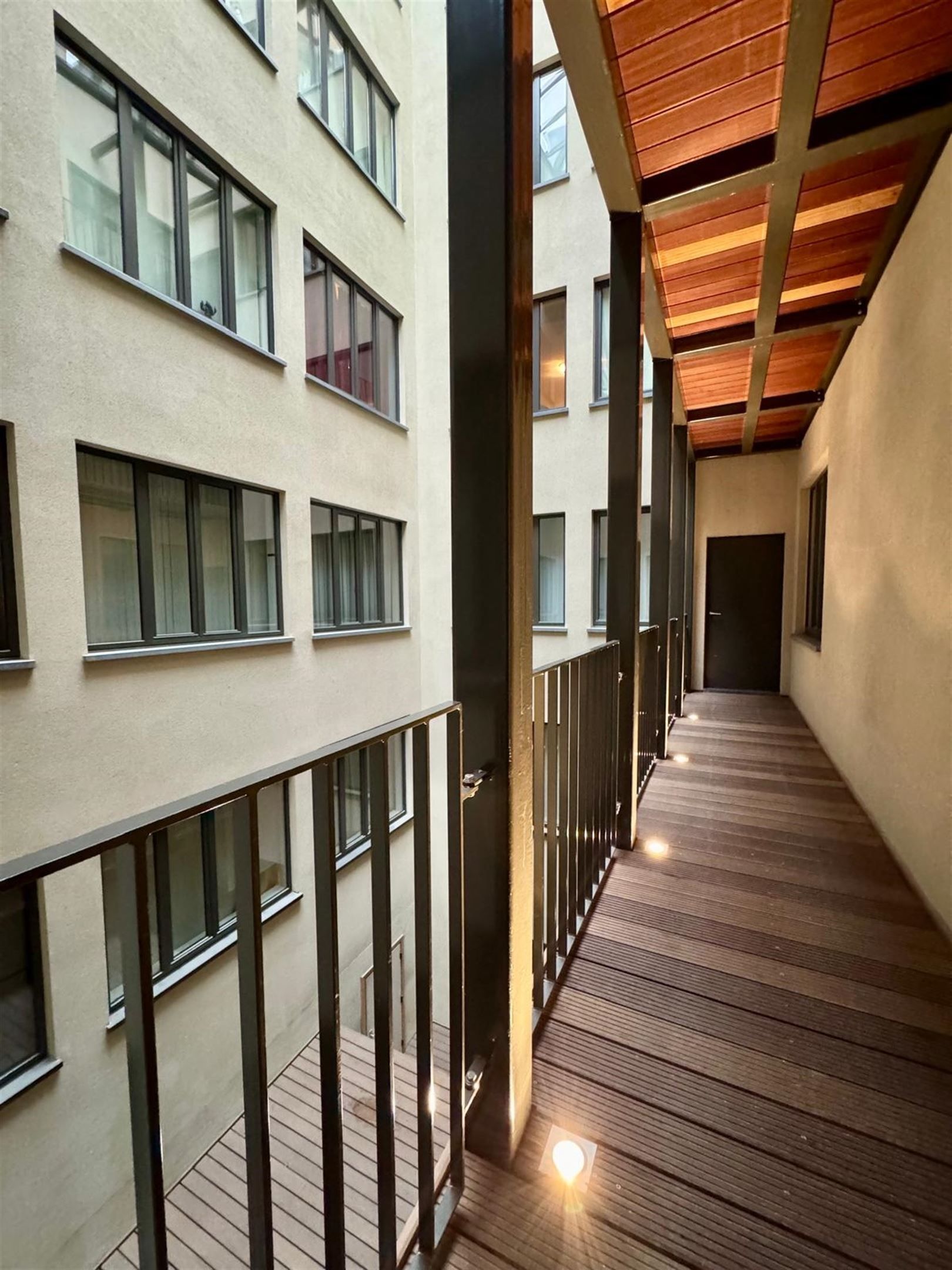 Trendy appartement met terras in historisch stadscentrum foto 2