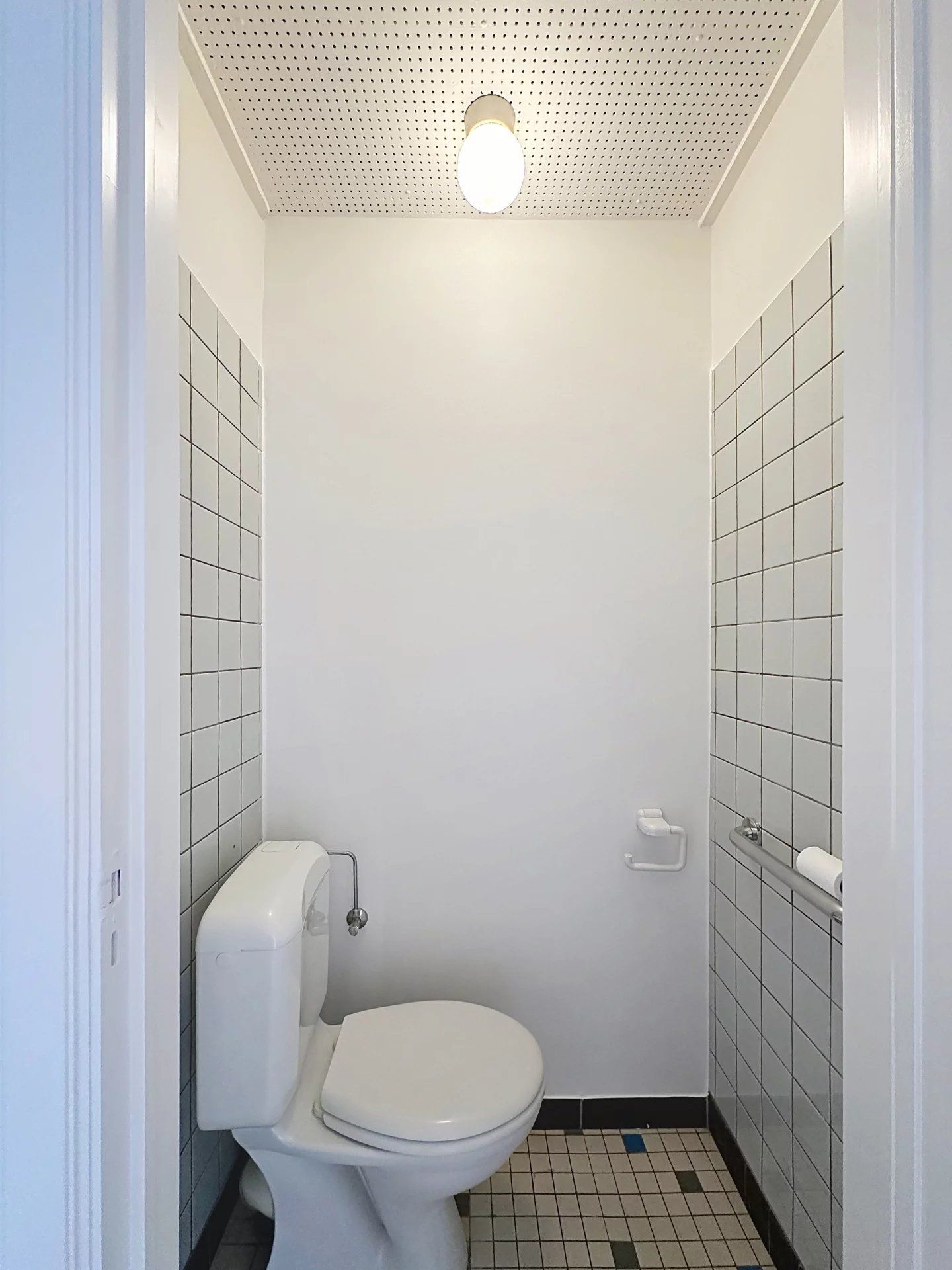 Gerenoveerd appartement in het centrum van Mol met 2 slaapkamers en terras. foto 12