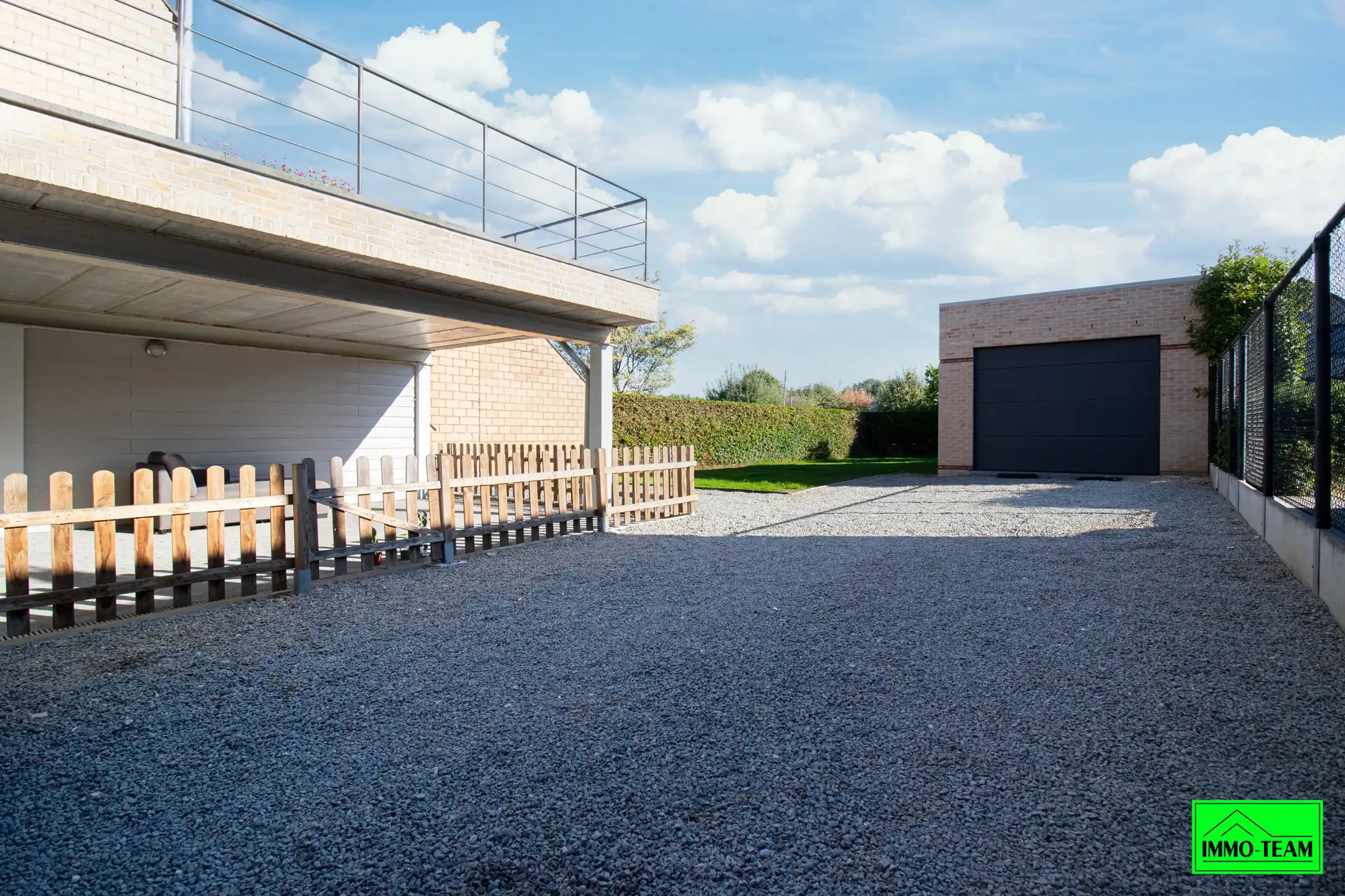 Ruim duplex-appartement met 3 slaapkamers foto 17