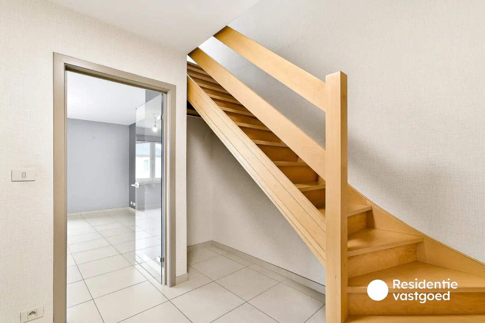 Duplex-appartement in rustige residentie met twee slaapkamers en terras foto 10