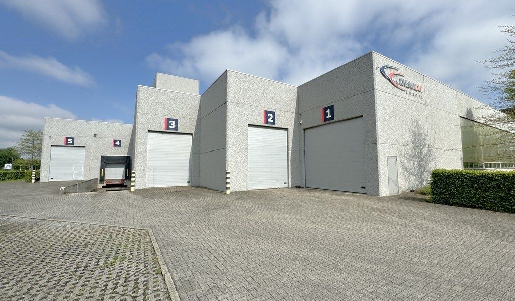 Bedrijfspand met buitenopslag te huur vlakbij E17 in Zwijndrecht foto 8