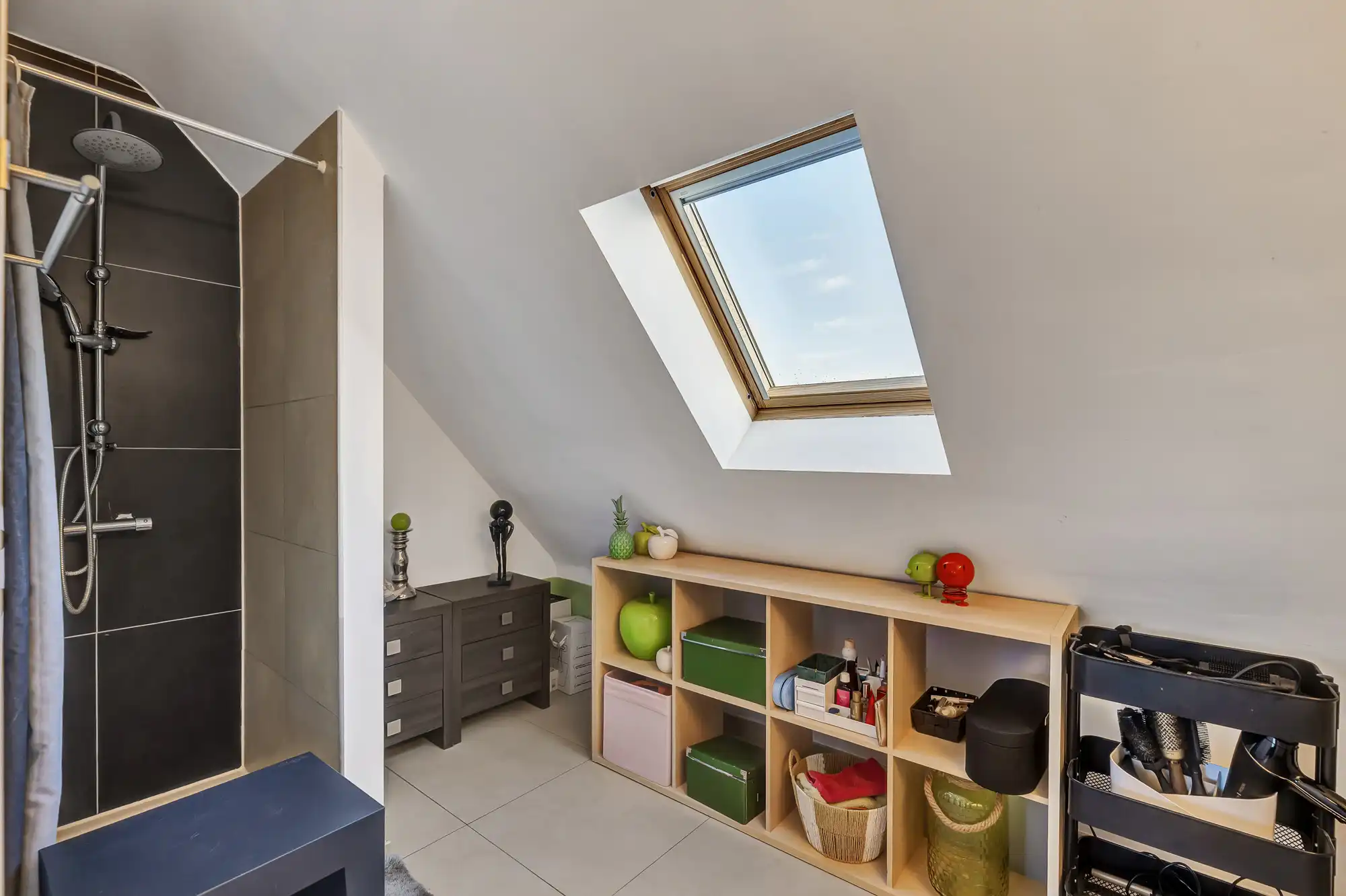Instapklare, goed onderhouden woning op gunstige locatie foto 32