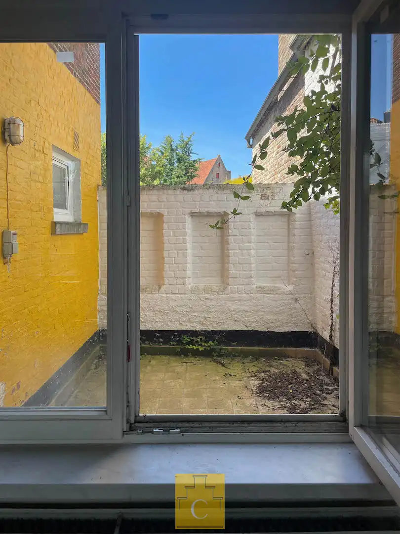 ruim breedhuis met 2 puntgevels aan de Brugse Reien met vergunning voor totaalrenovatie en twee private parkeerplaatsen foto 15