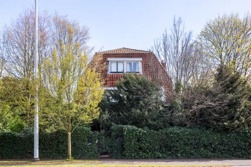 Karaktervolle, cottage villa in een oase van groen, na renovatie een parel! foto 2