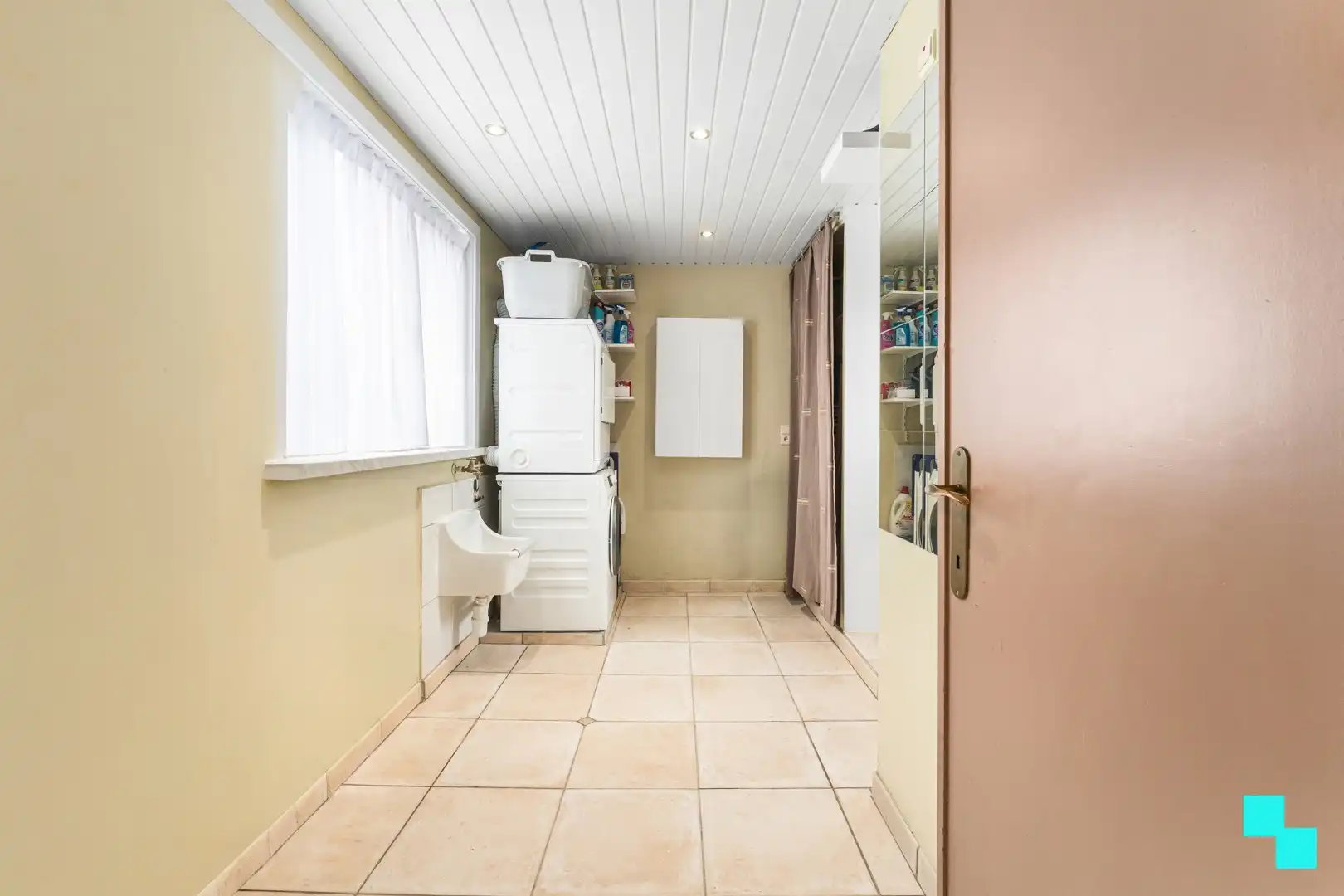 Instapklare gezinswoning met studio op landelijke locatie te Izegem, Bosmolens foto 13