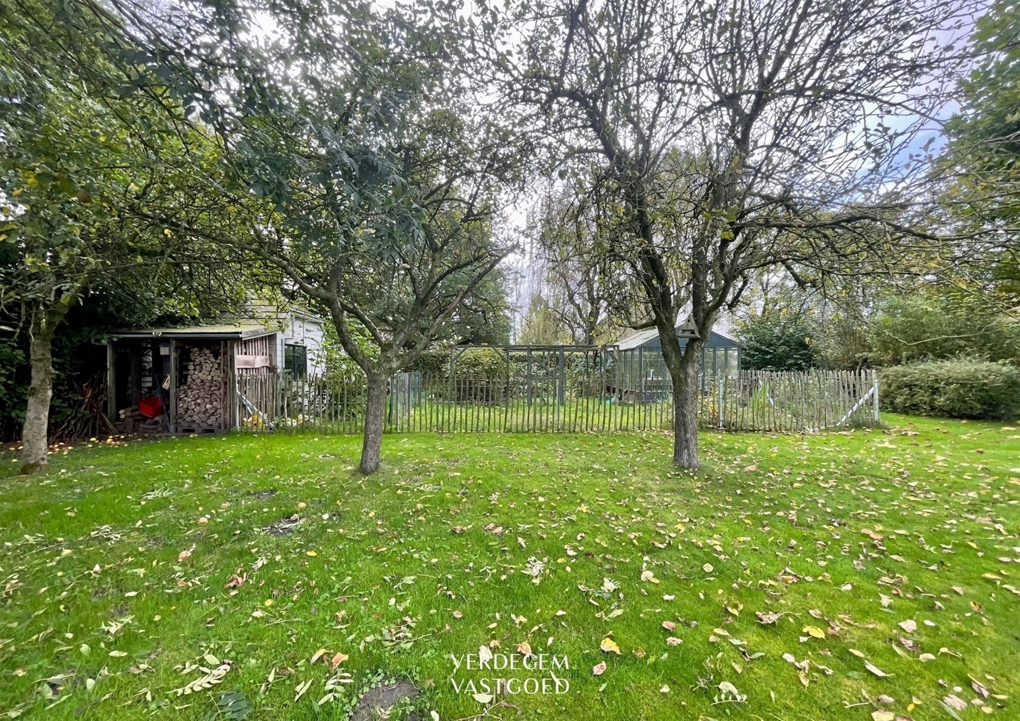 Prachtig wonen in landelijk gebied, met 3 grote slaapkamers en heerlijke tuin foto 20