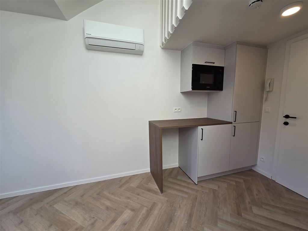 Studentenkamer foto {{pictureIndex}}