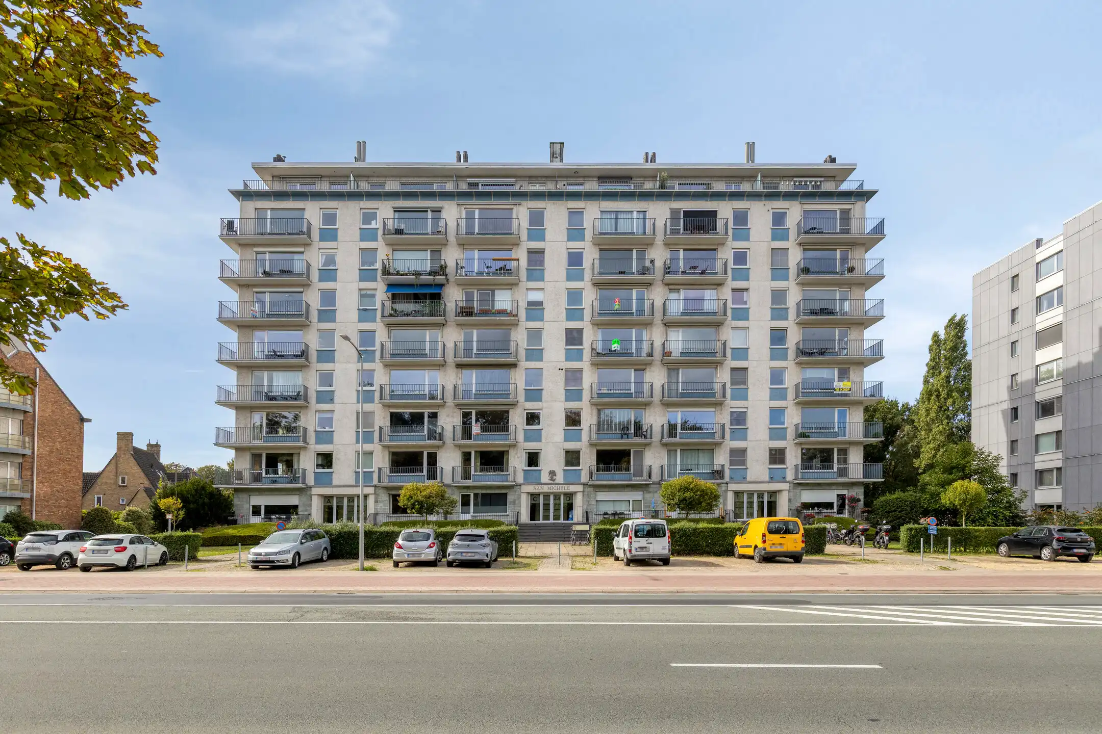 Instapklaar appartement met 2 slaapkamers in Sint-Michiels foto 2