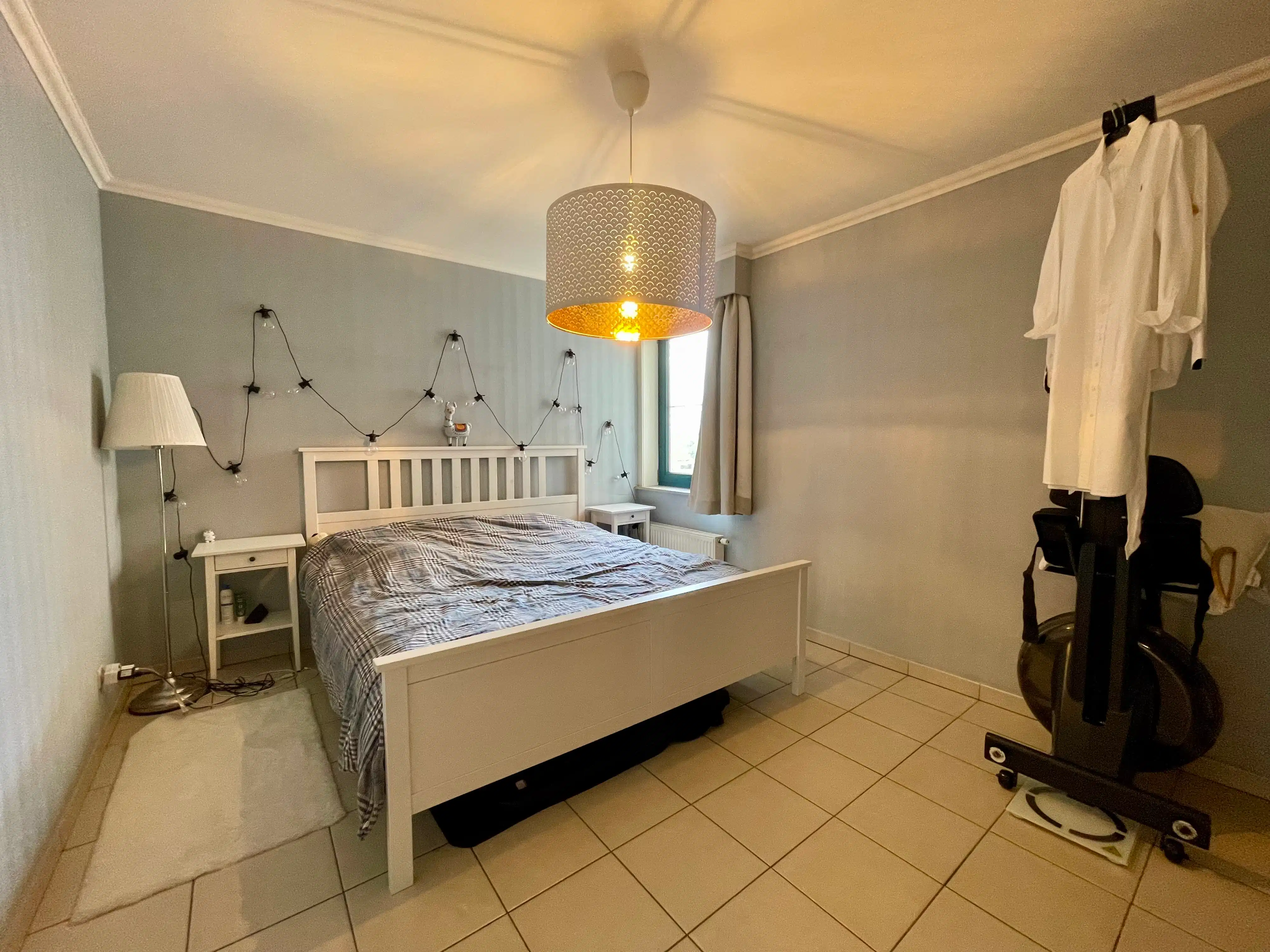 Instapklaar drieslaapkamer-appartement in centrum Evergem foto 8