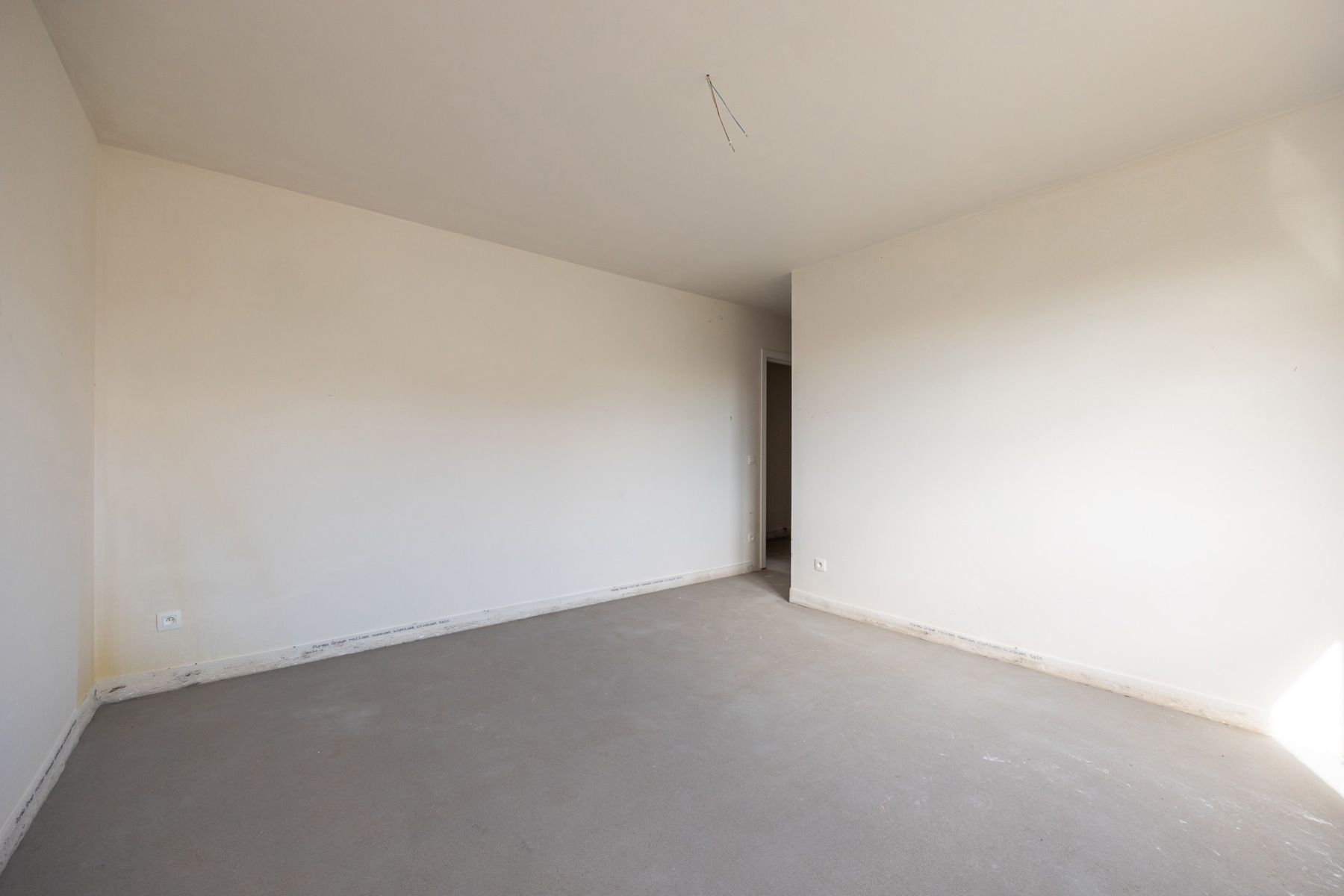 Ruime gezinswoning (ca 245 m²) met 3 slaapkamers op perceel van ca. 330 m². foto 16