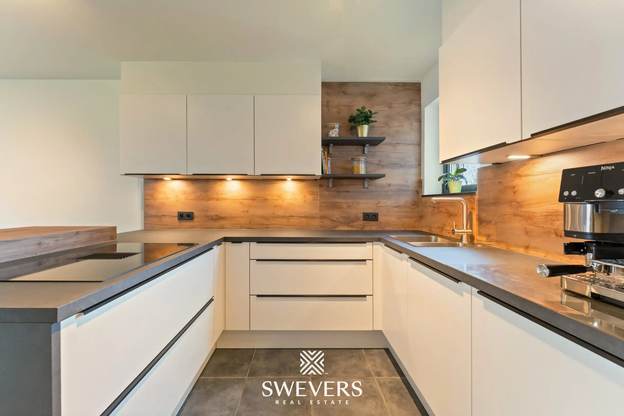 Ruim instapklaar appartement met 3 slaapkamers, zonnig terras en ondergrondse parking te Genk (EPC: A) foto 8