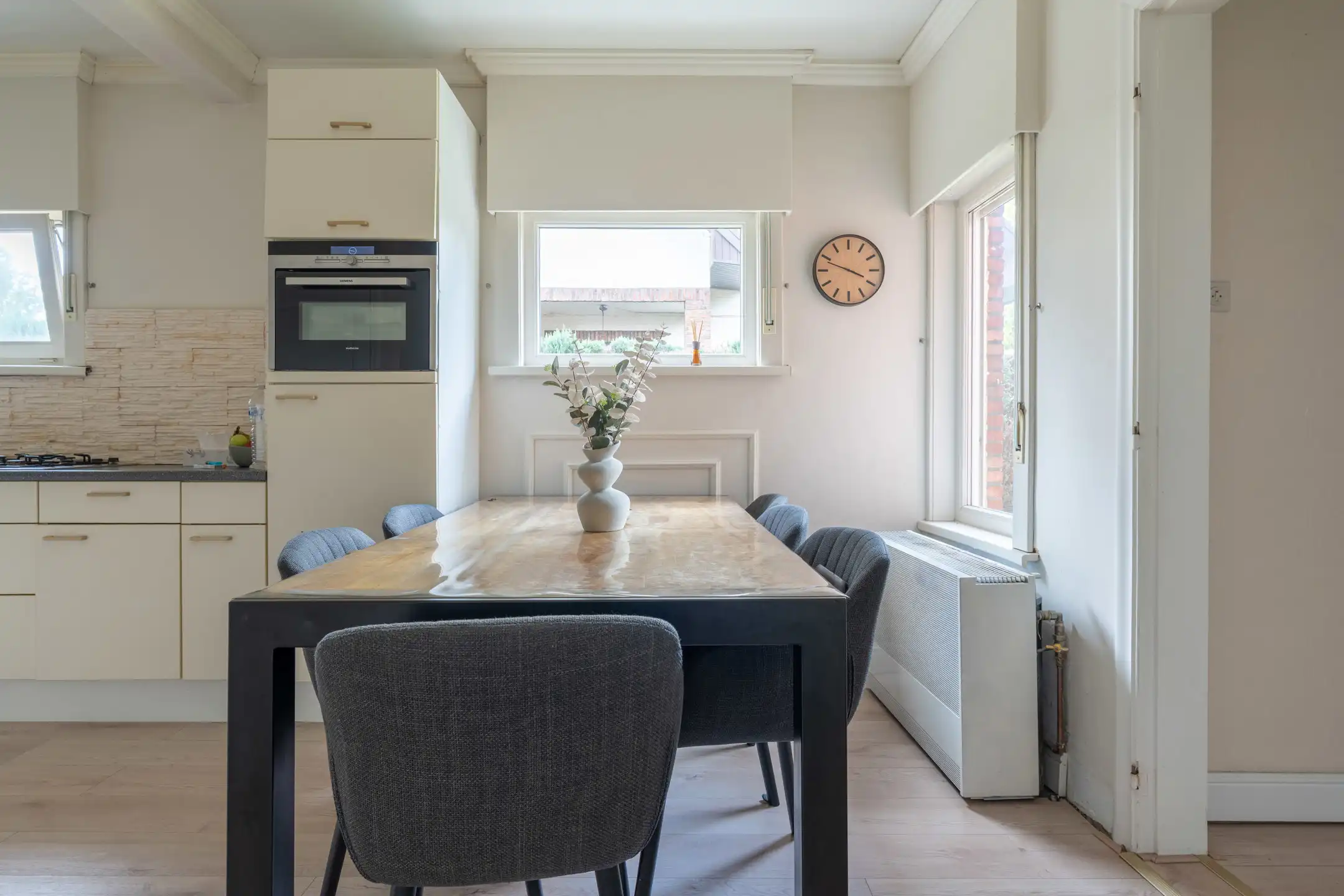Zeer gunstig gelegen woning met 3/4 slaapkamers op 640 m² foto 9